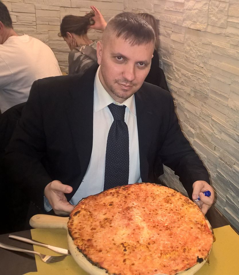 Il_Grottino_di_Testaccio_pizza_gigante_E