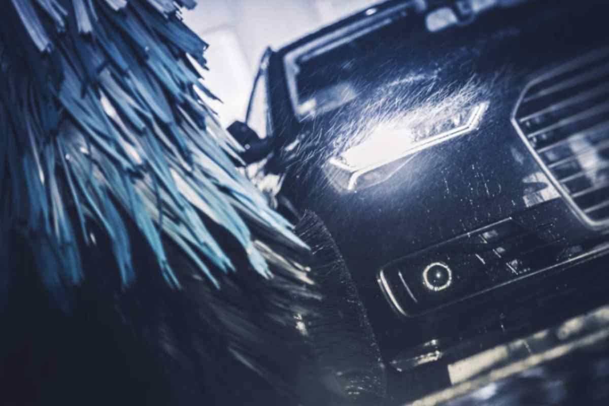 Recenti consigli diffusi da esperti di detailing automobilistico attraverso i social network