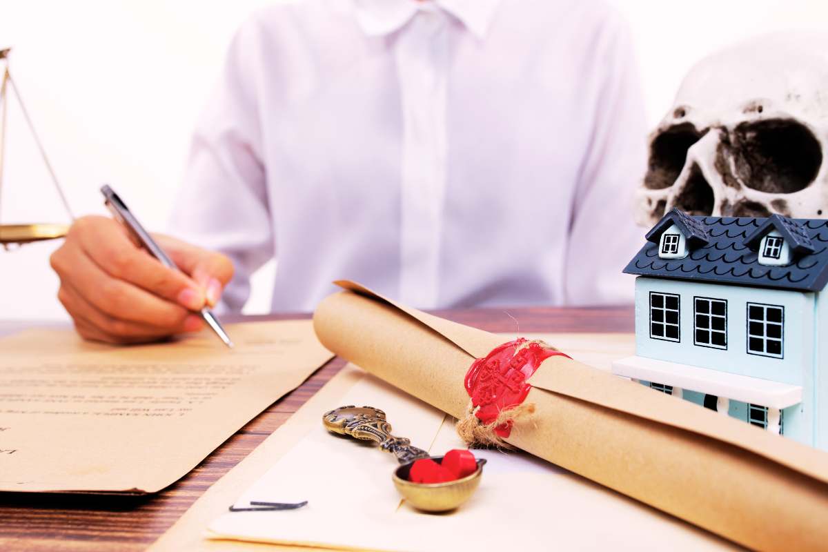 Come trasferire la casa ai figli in regola senza spendere una fortuna