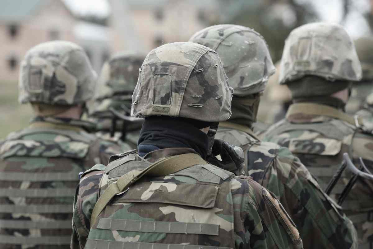 Quasi 500 euro extra sul conto a febbraio per questi lavoratori